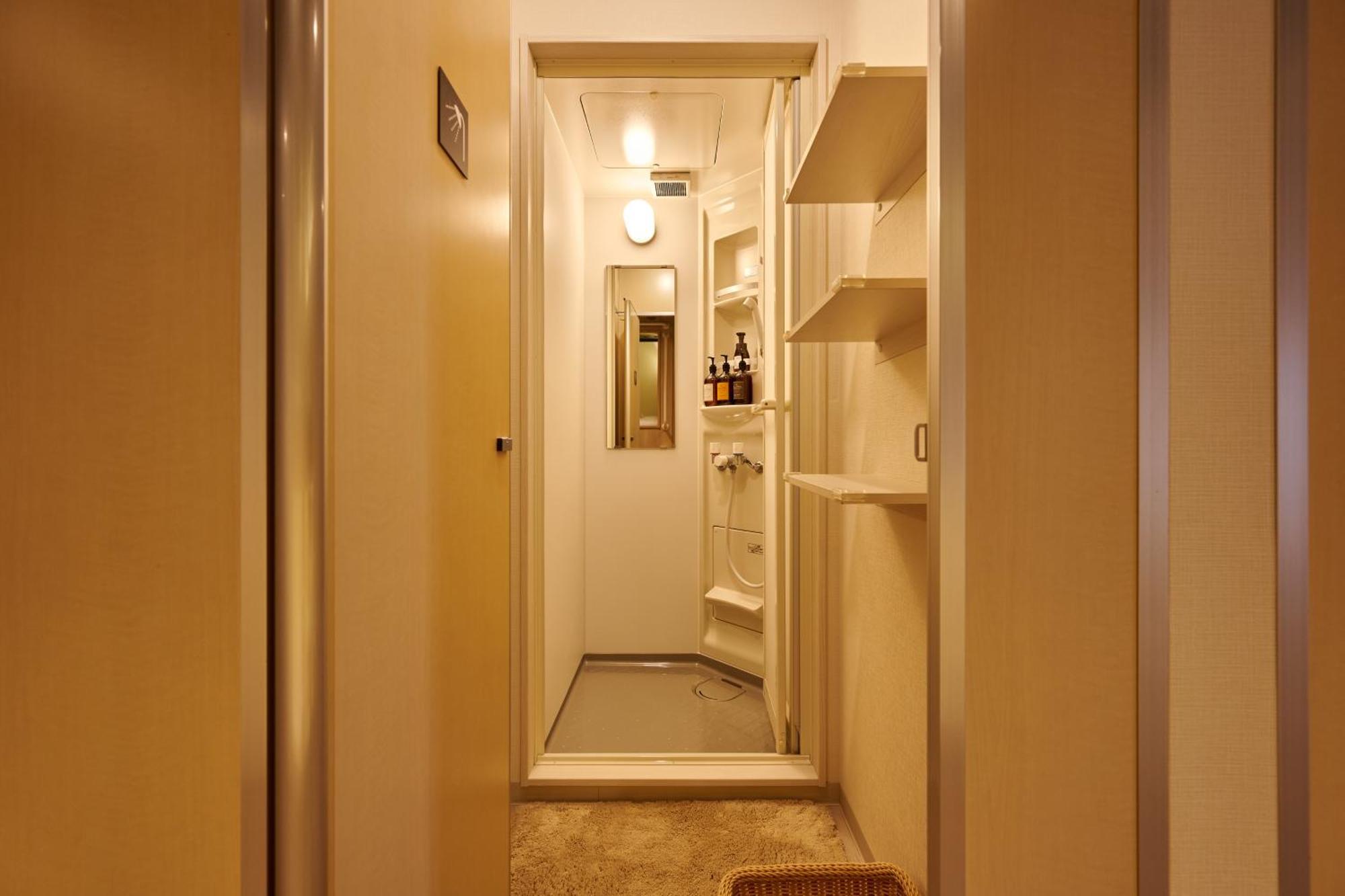 Capsule Hotel Continue Nijojokita Кіото Екстер'єр фото