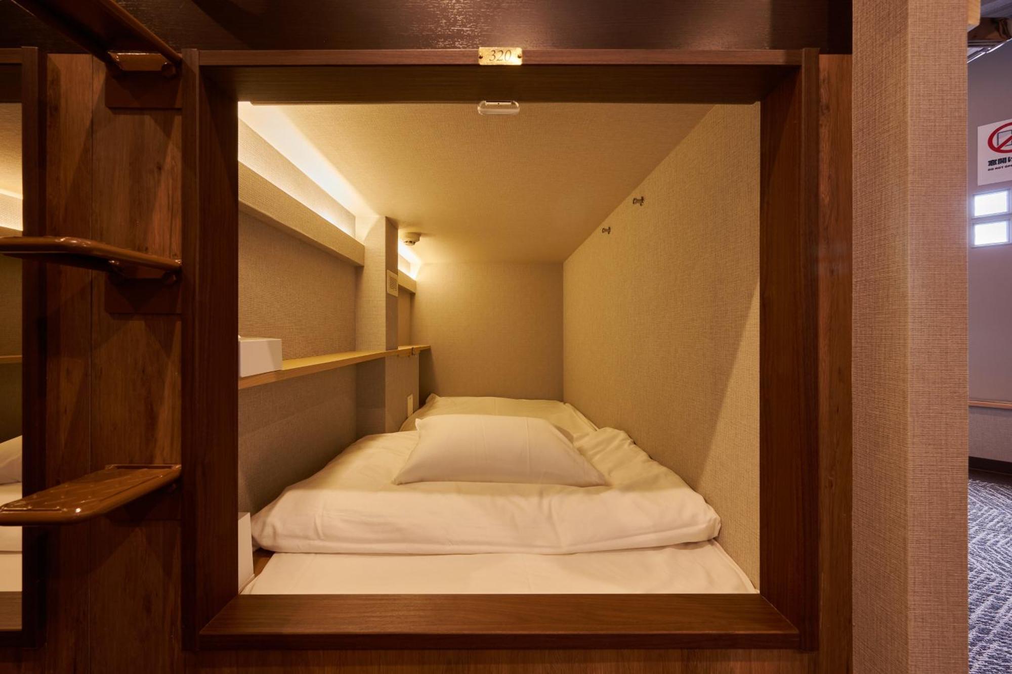 Capsule Hotel Continue Nijojokita Кіото Екстер'єр фото