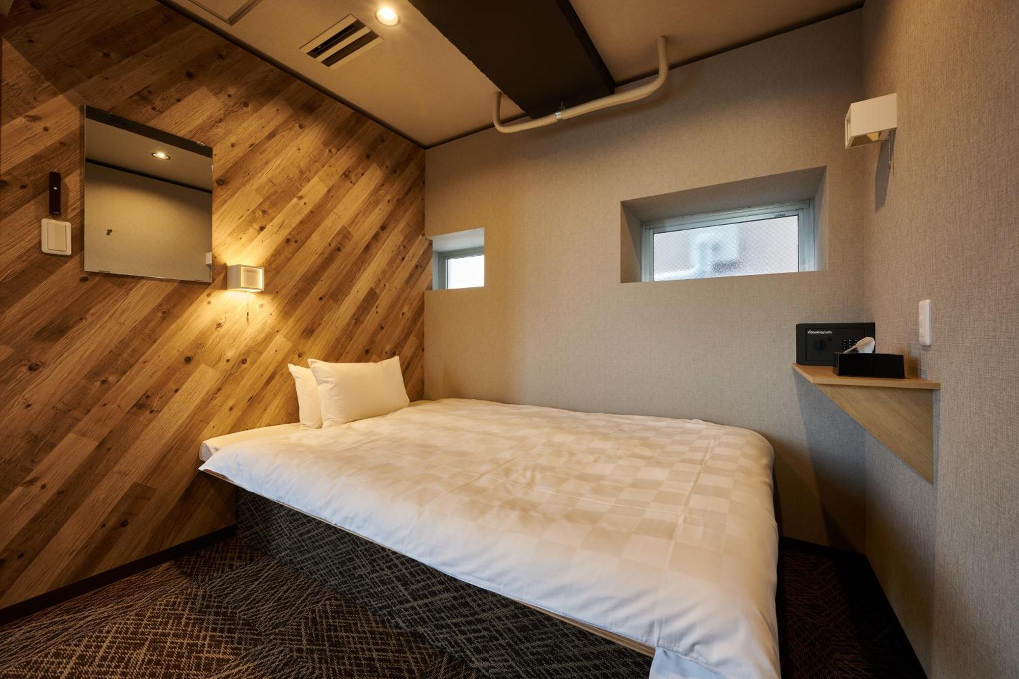Capsule Hotel Continue Nijojokita Кіото Екстер'єр фото