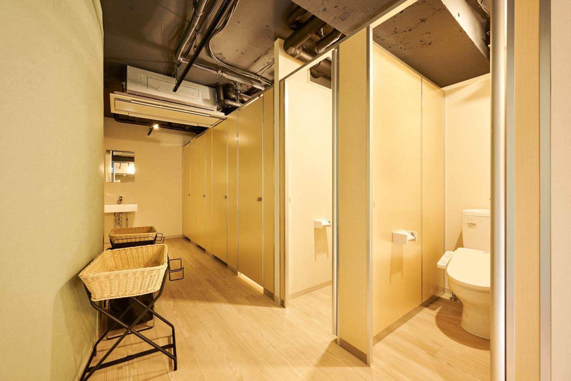 Capsule Hotel Continue Nijojokita Кіото Екстер'єр фото